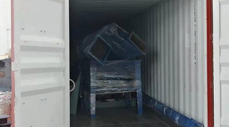 全自動回收噴砂房_外貿(mào)訂單青島發(fā)往新加坡